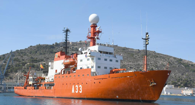 El buque de investigación oceanográfica se encuentra ya en el Arsenal de Cartagena, tras 171 días fuera de su base durante los cuales han recorrido...