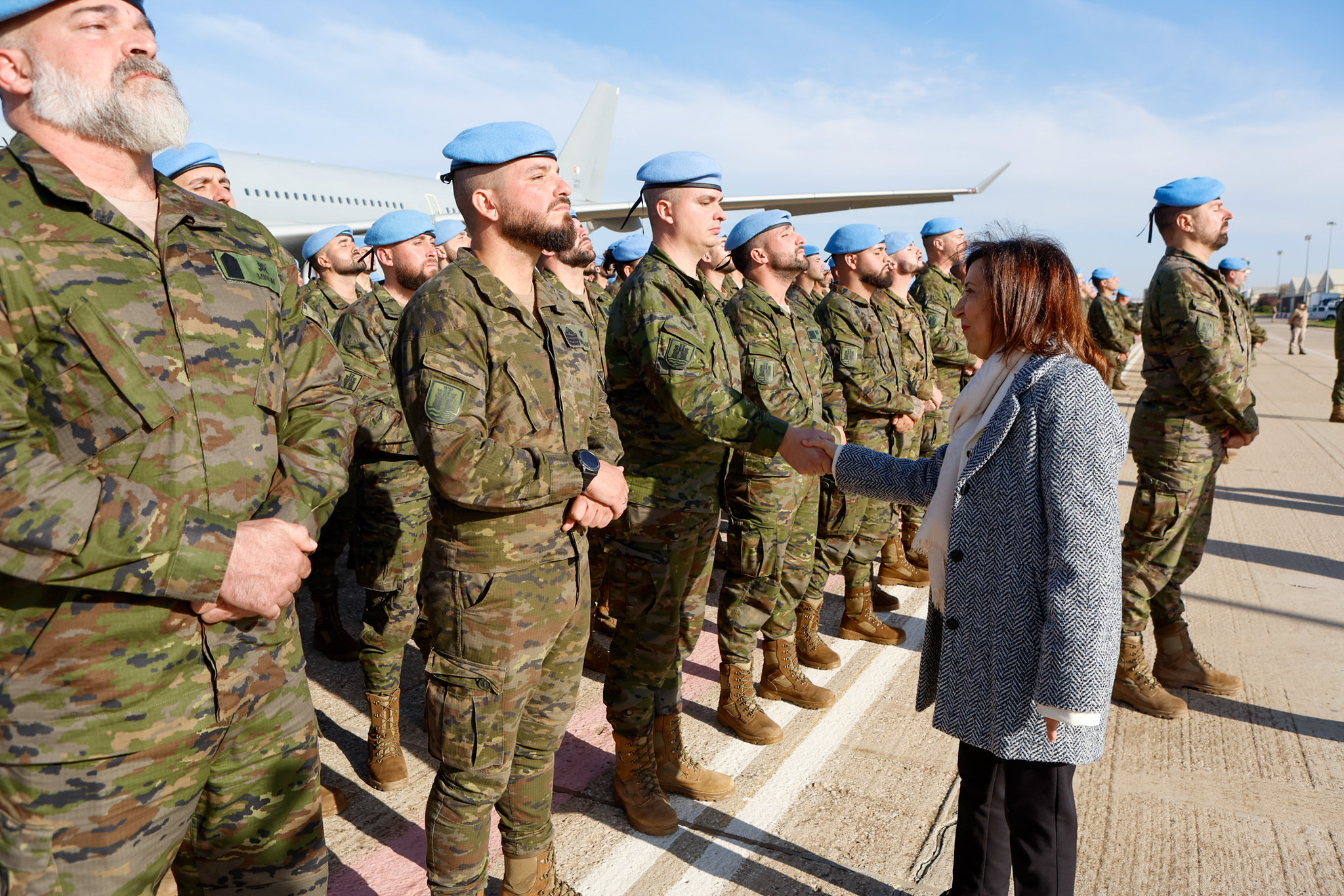 La ministra de Defensa despide a parte del contingente de la Brigada ‘Guzmán el Bueno’, que viaja a Líbano en el marco de ...